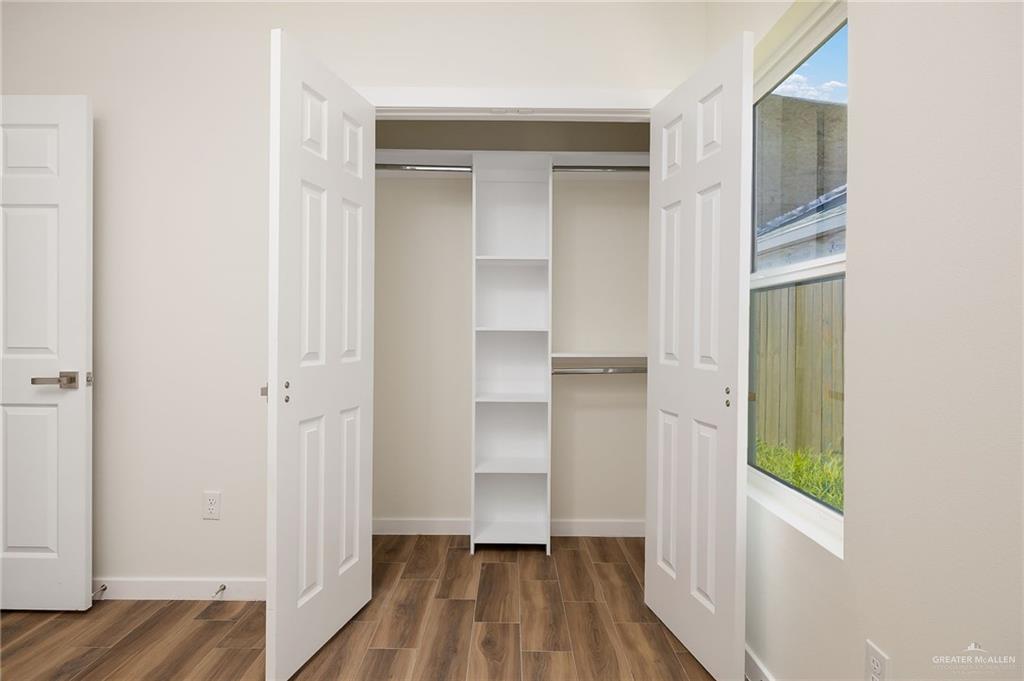 Photo 14 of 609 Onyx Avenue #4