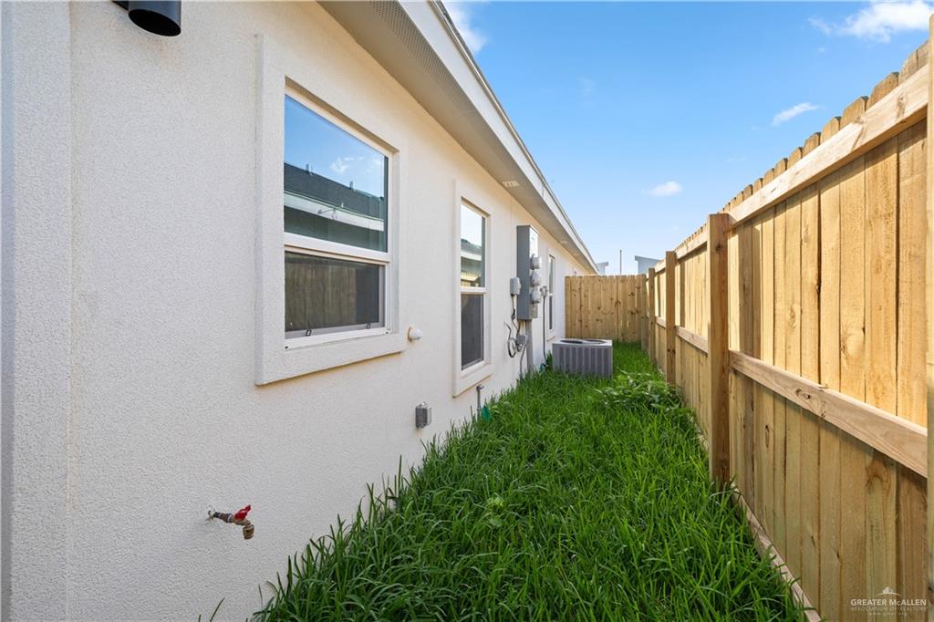 Photo 14 of 405 Onyx Drive