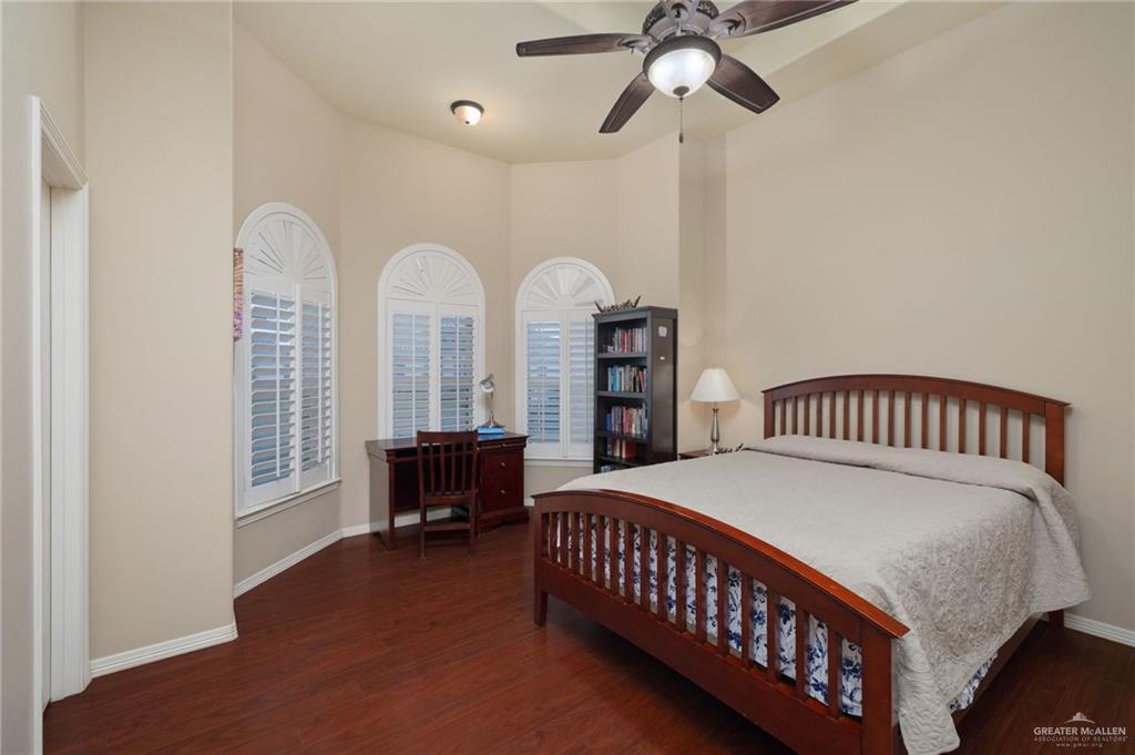 Photo 16 of 2309 Rhin Drive