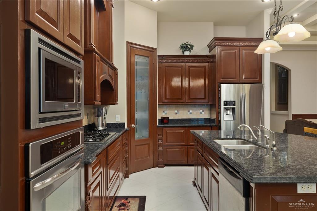 Photo 5 of 2309 Rhin Drive
