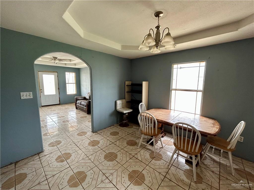 Photo 4 of 1511 Arboledas Drive