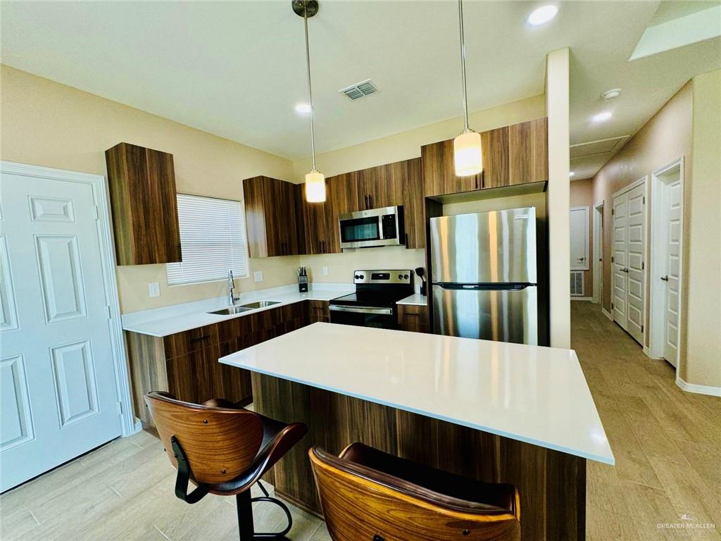 Photo 4 of 3013 Driftwood Street #1