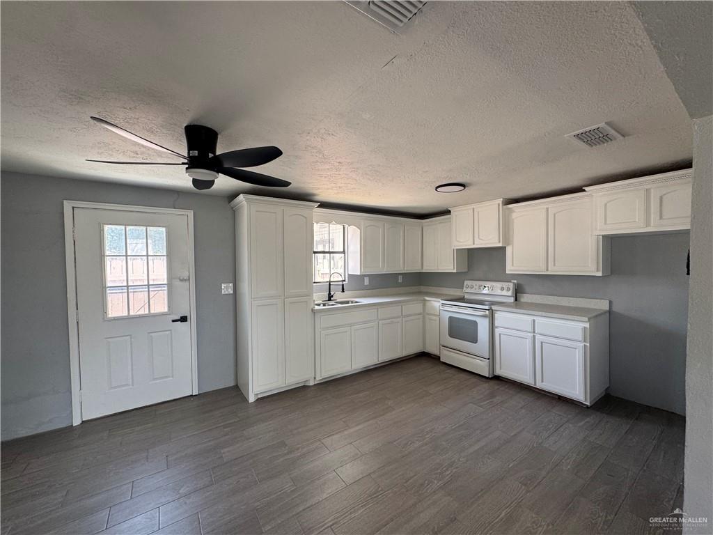Photo 10 of 6107 Avenue A