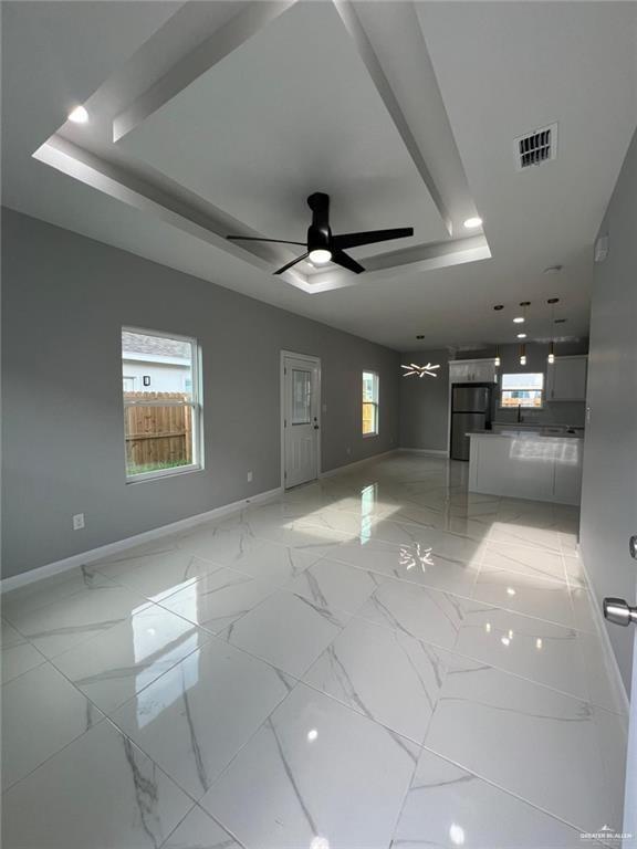 Photo 14 of 5600 Northwestern Avenue #2