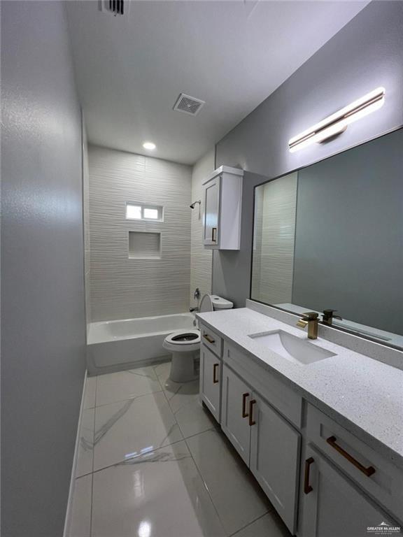 Photo 5 of 5600 Northwestern Avenue #2
