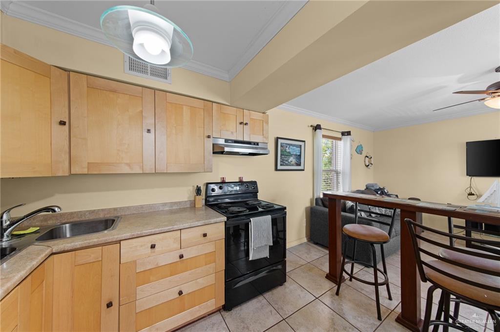 Photo 5 of 211 Bahama Street #403