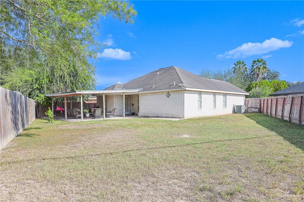 Photo 12 of 2811 La Mora Lane