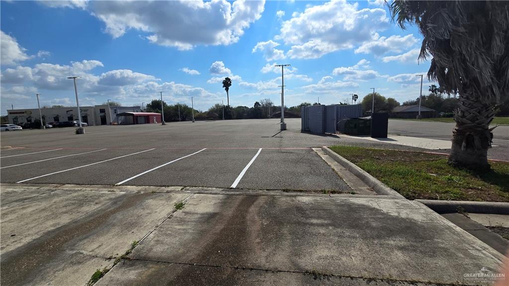 Photo 17 of 1140 Alton Gloor Boulevard
