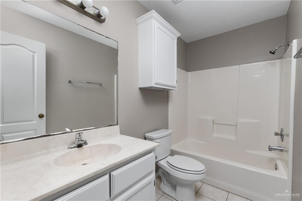 Photo 11 of 1801 Midlane Drive