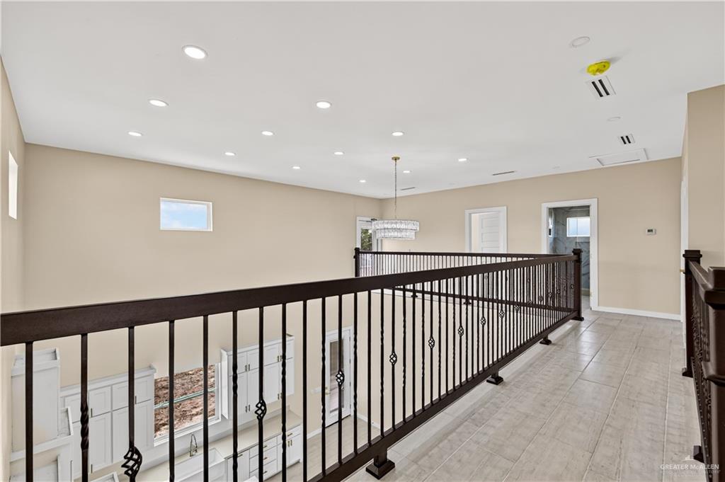 Photo 16 of 2911 Dhalia Drive