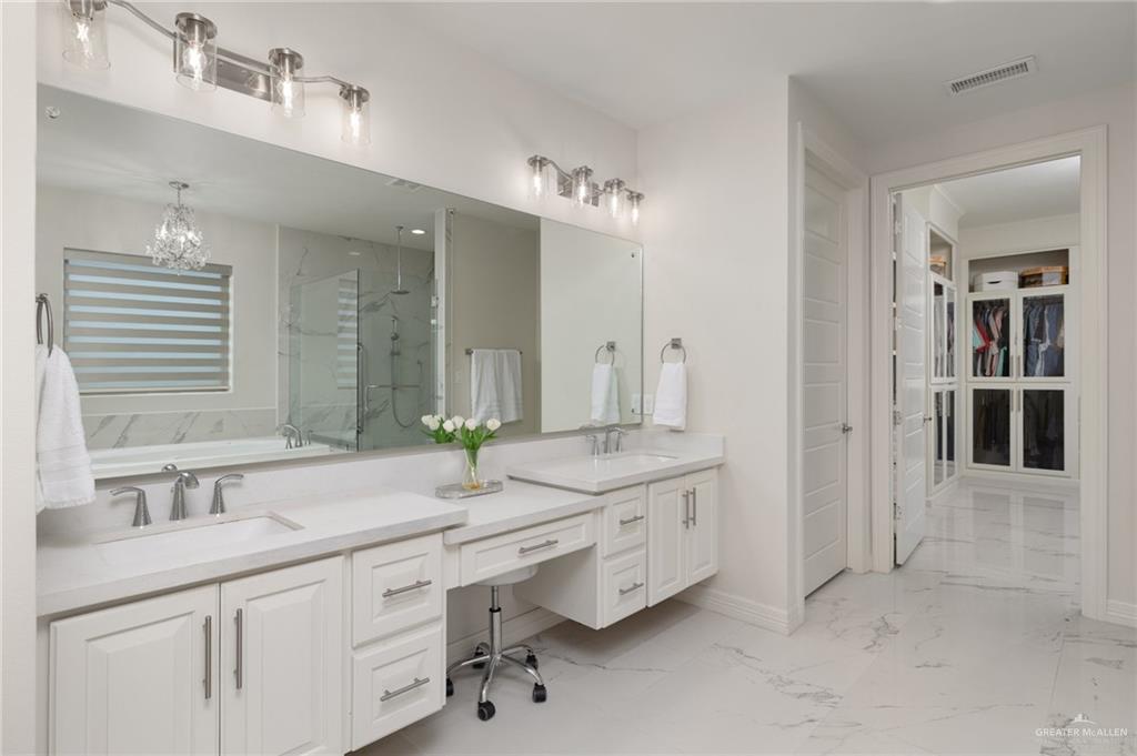 Photo 12 of 4552 Estancia Parkway