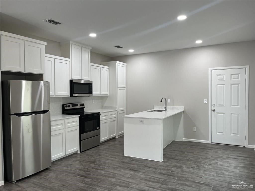 Photo 13 of 1205 Shavano Drive