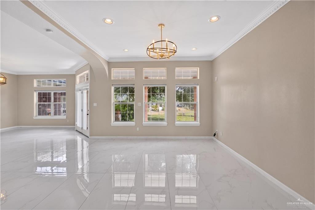 Photo 12 of 2308 Colorado Street