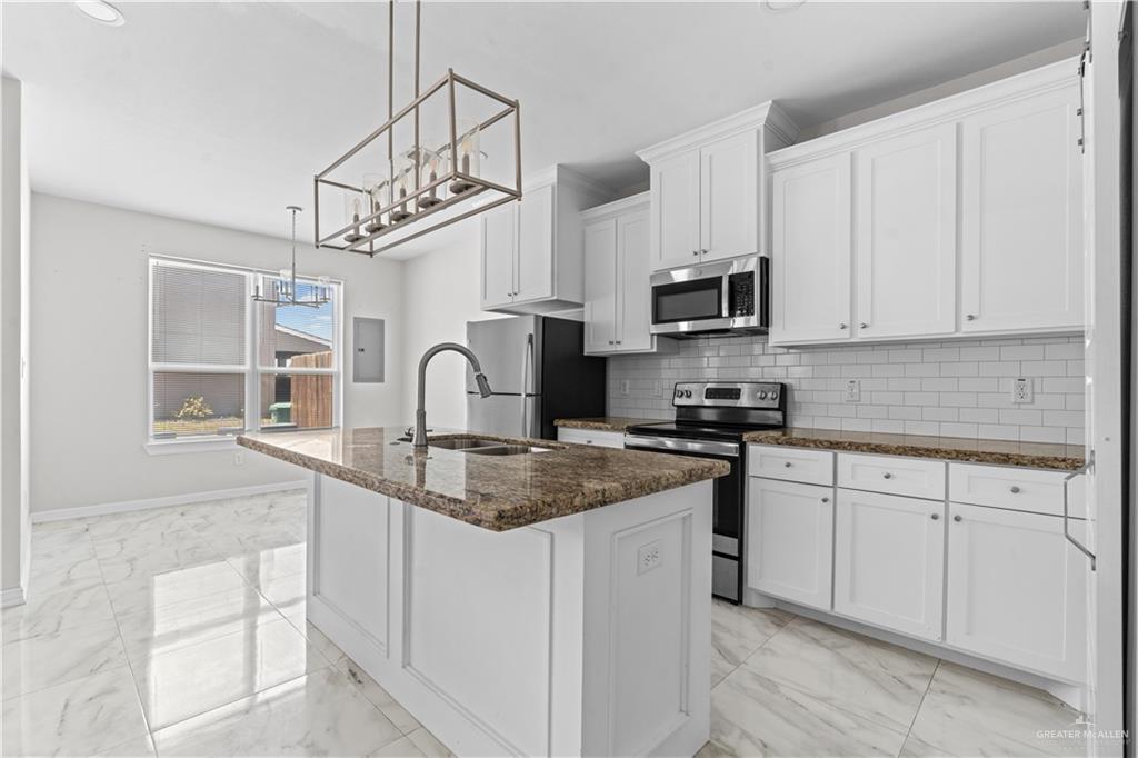 Photo 9 of 701 Seminole Avenue