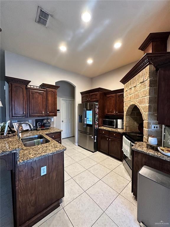 Photo 6 of 3013 Cactus Drive