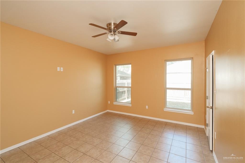 Photo 19 of 225 Lemon Drive