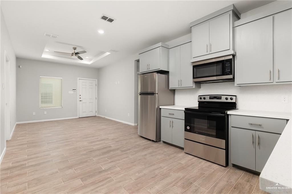Photo 12 of 1601 Hyatt Avenue #6