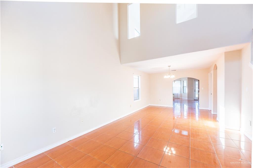 Photo 3 of 2117 Kilgore Avenue