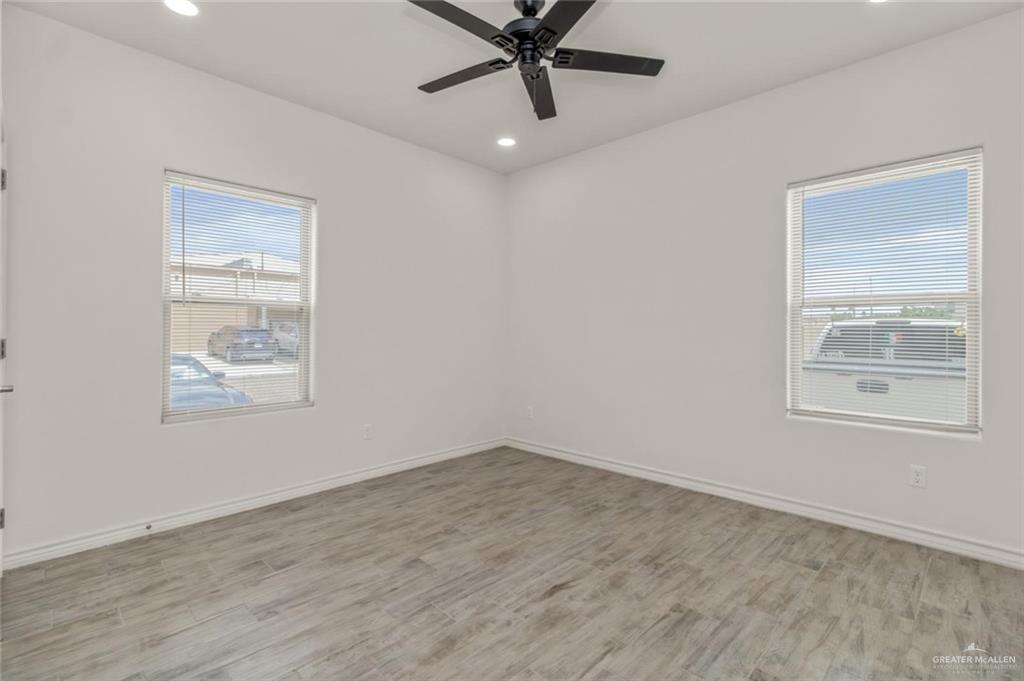 Photo 5 of 900 Redbud Avenue #15b5