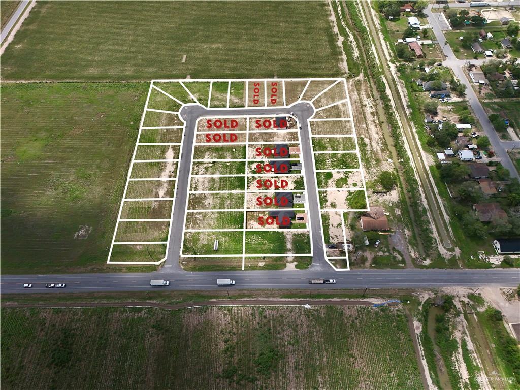 Photo 3 of 204 Lenon Avenue