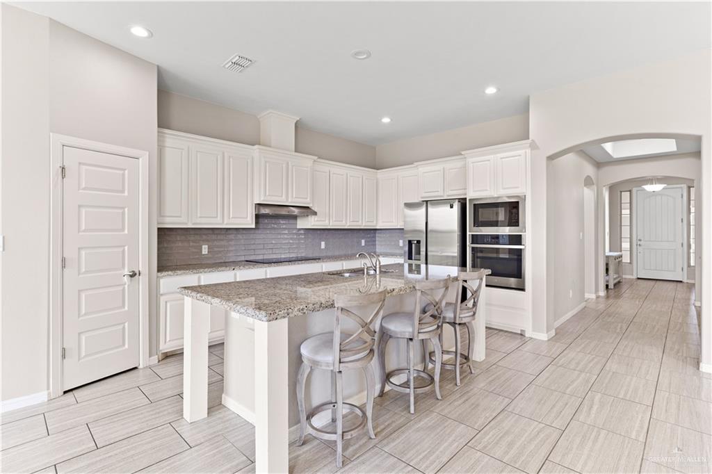 Photo 5 of 14224 Amistad Circle