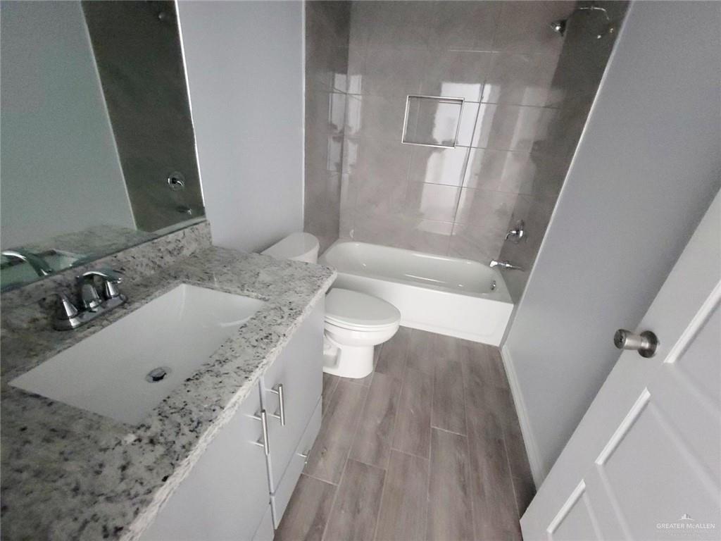 Photo 12 of 2812 Rosemary Drive #3