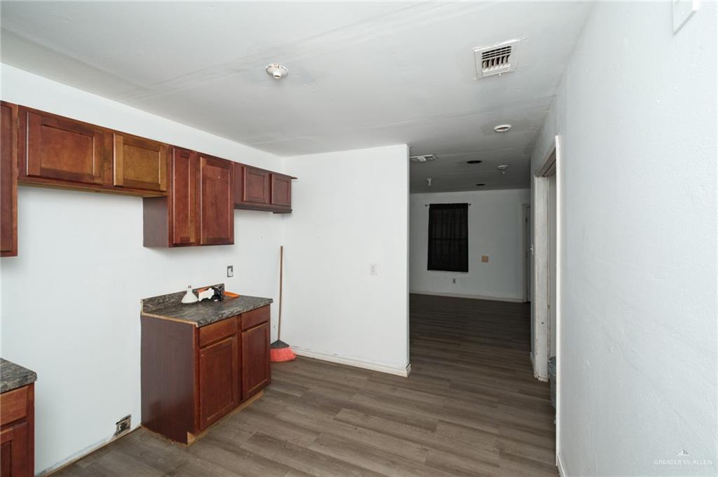 Photo 8 of 4704 Uranus Street