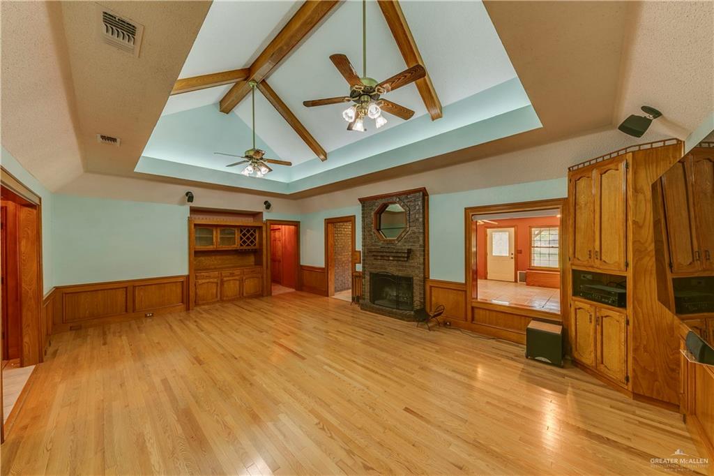 Photo 5 of 2303 Stonegate Drive