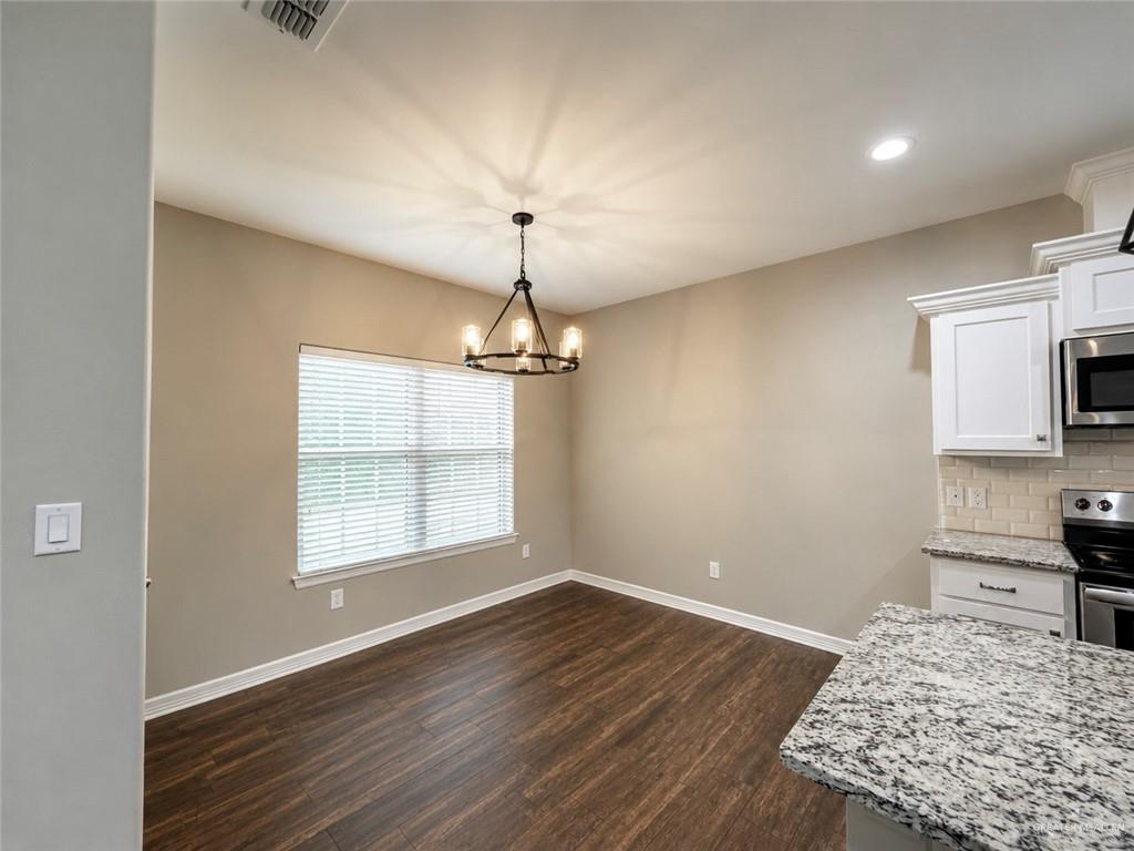 Photo 10 of 2508 Bella Vista Avenue