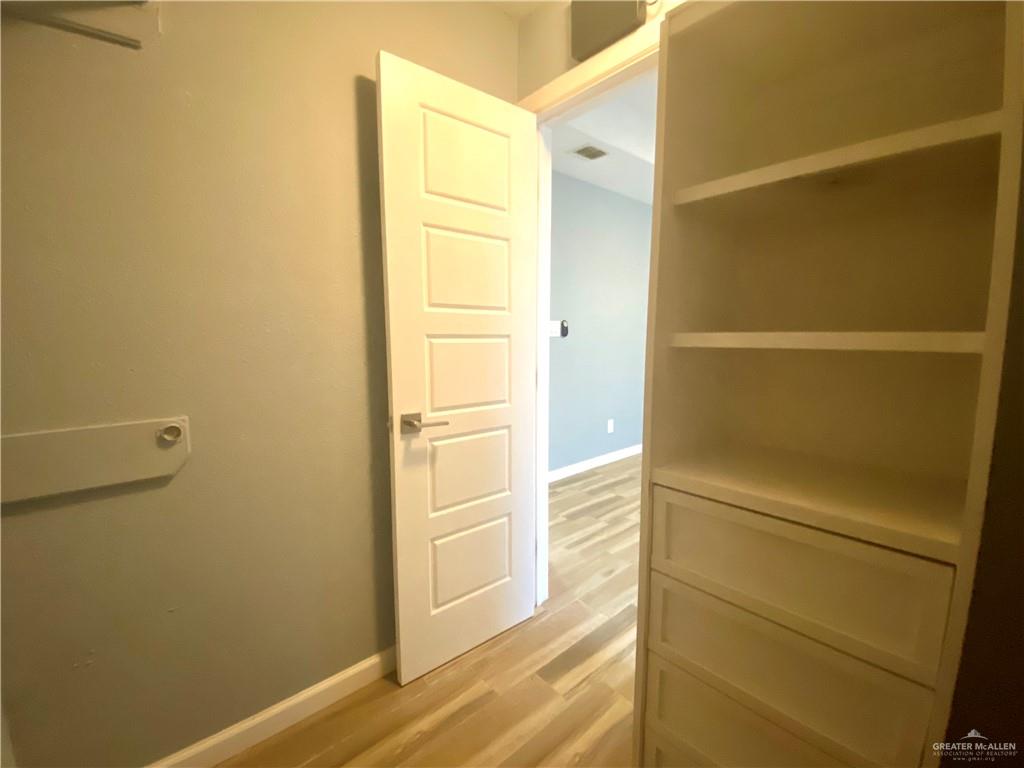 Photo 11 of 2208 Dahlia Street