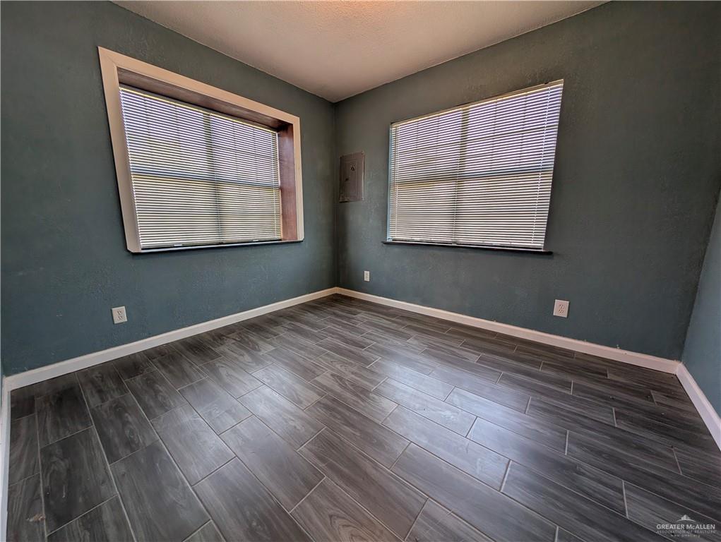 Photo 5 of 4215 Truman Street