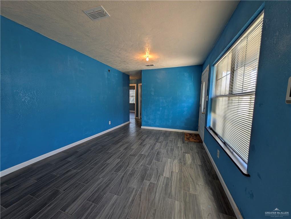 Photo 8 of 4215 Truman Street