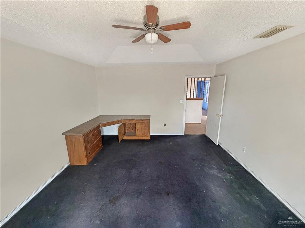 Photo 29 of 2211 Hackberry Avenue