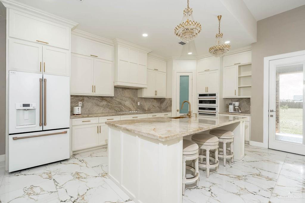 Photo 11 of 2806 Kingdom Drive