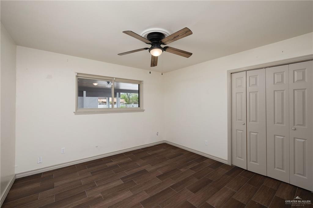 Photo 15 of 204 Iris Avenue