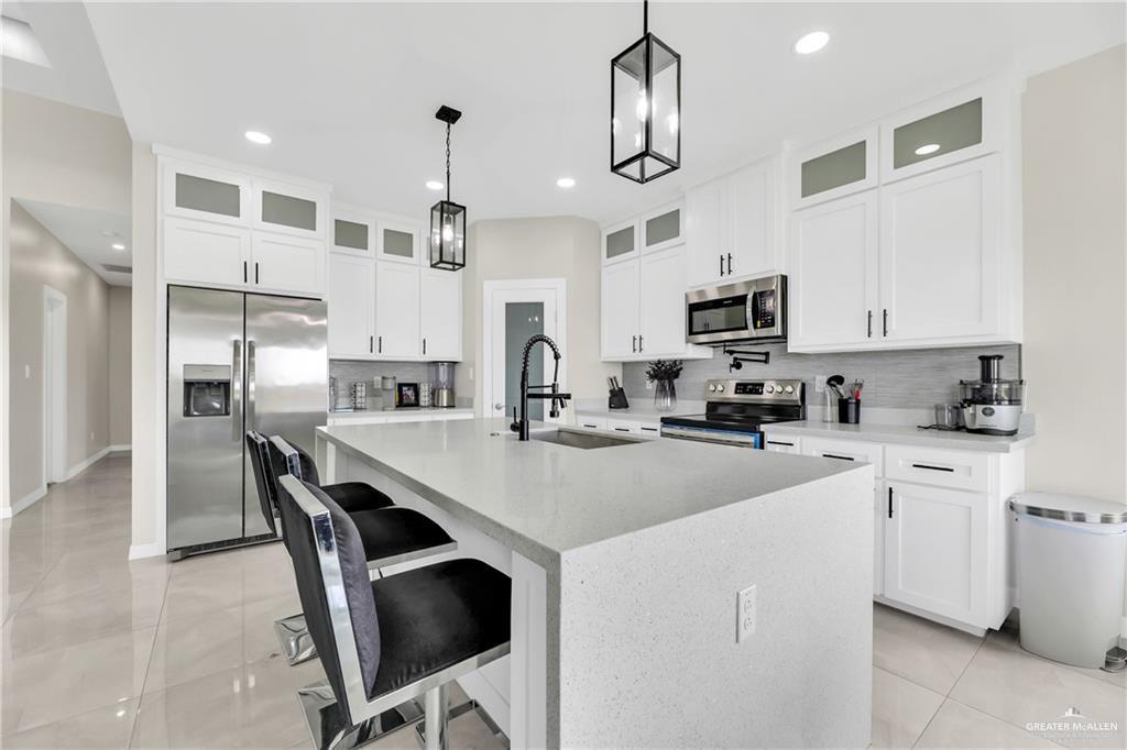 Photo 2 of 2805 Ulex Avenue