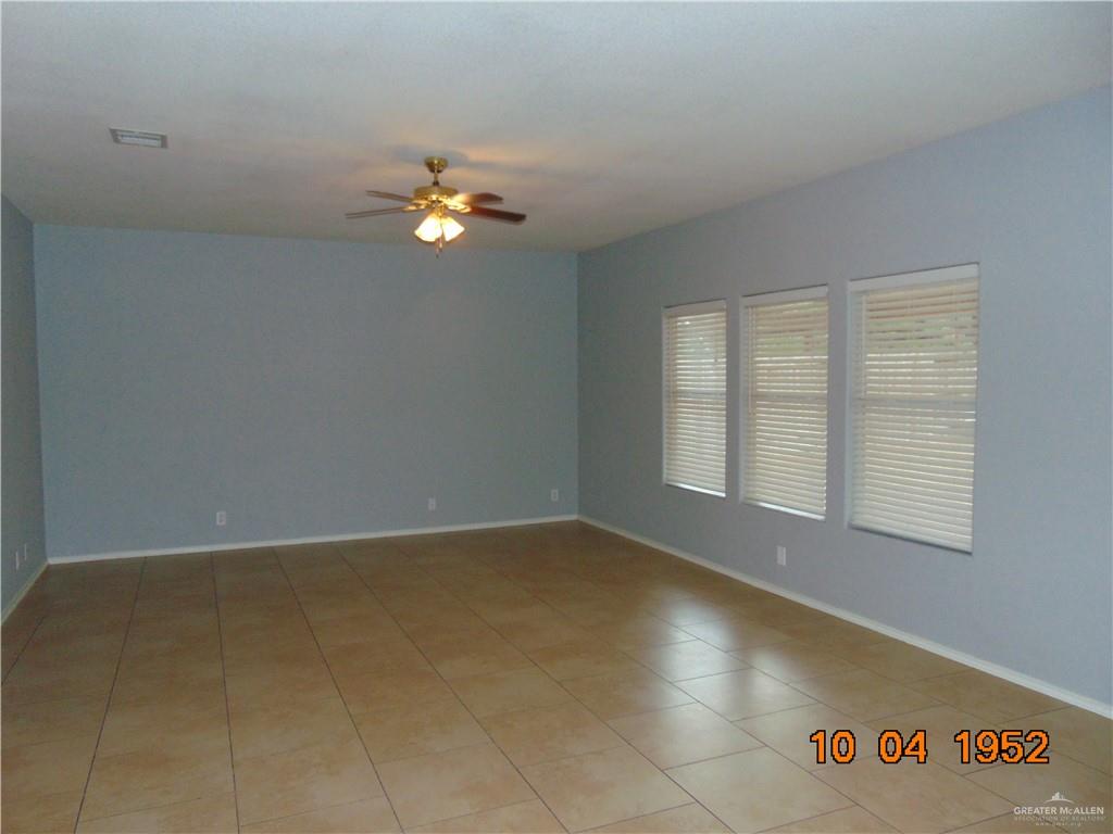 Photo 4 of 4717 Violet Avenue