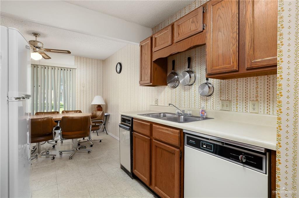 Photo 6 of 2201 Jackson Road #9J