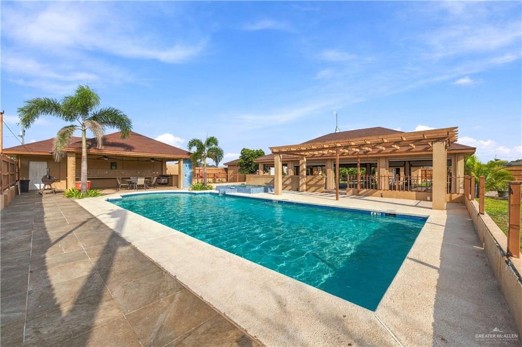 Photo 16 of 100 Navajo Drive