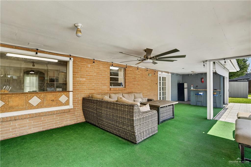 Photo 24 of 100 Whitewing Avenue