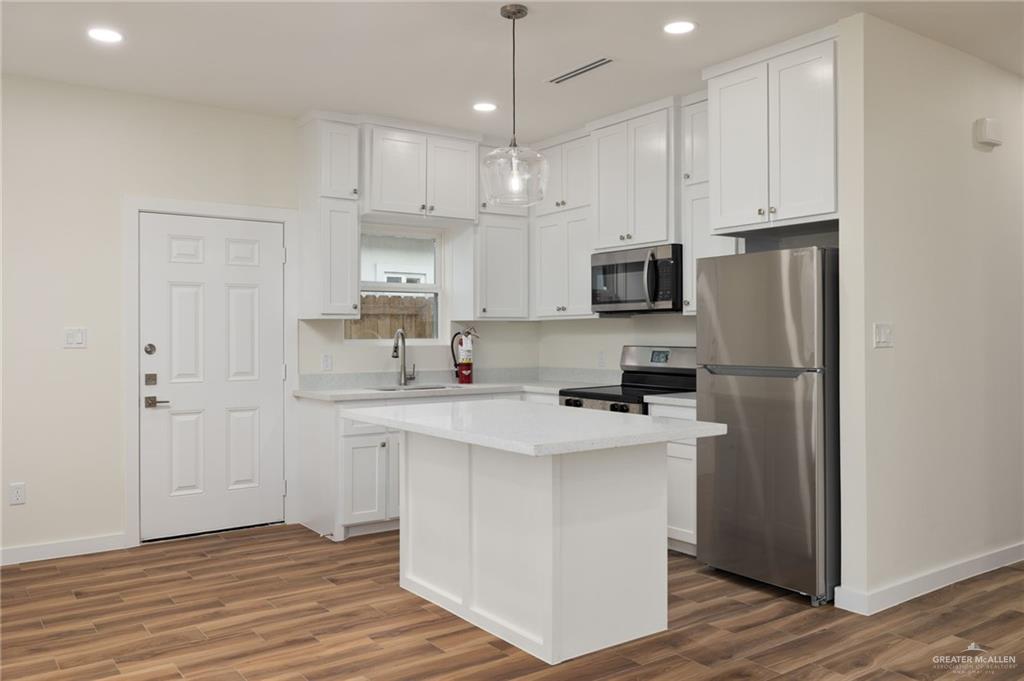 Photo 5 of 509 Onyx Avenue