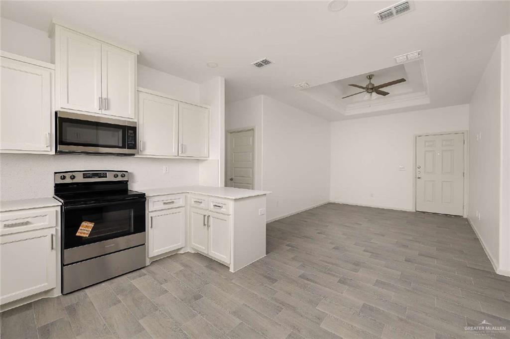 Photo 4 of 2613 Hayes Avenue #2