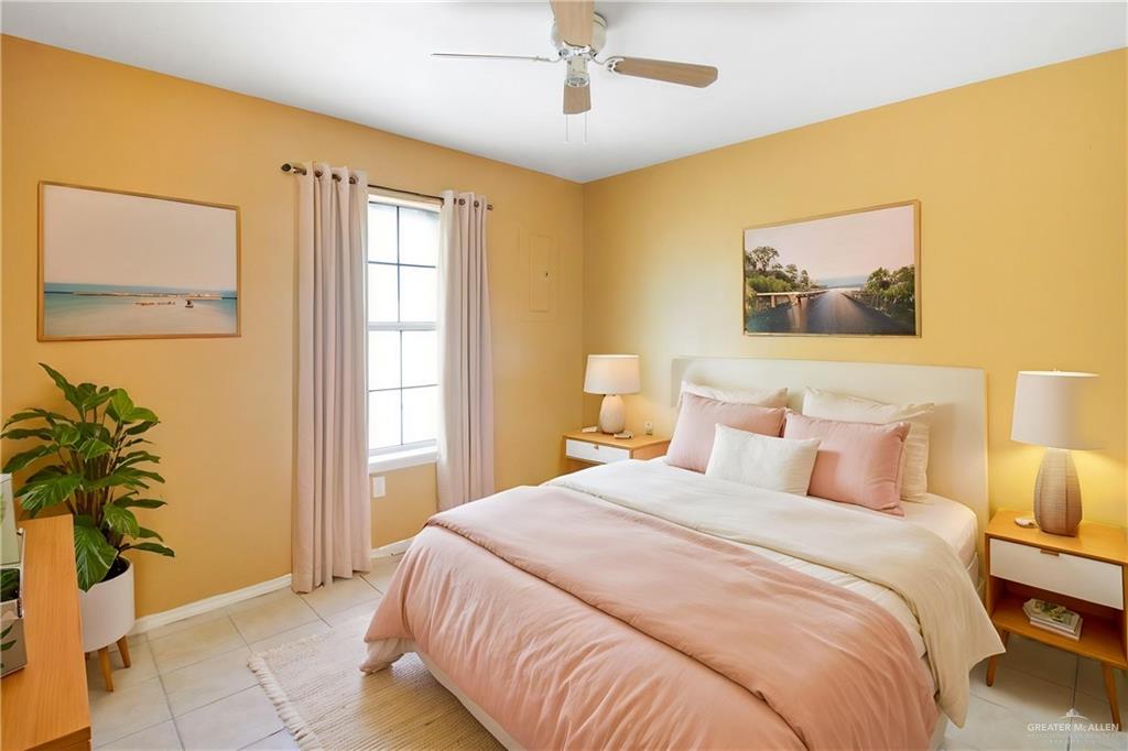 Photo 4 of 1309 Saint Francis Avenue #19