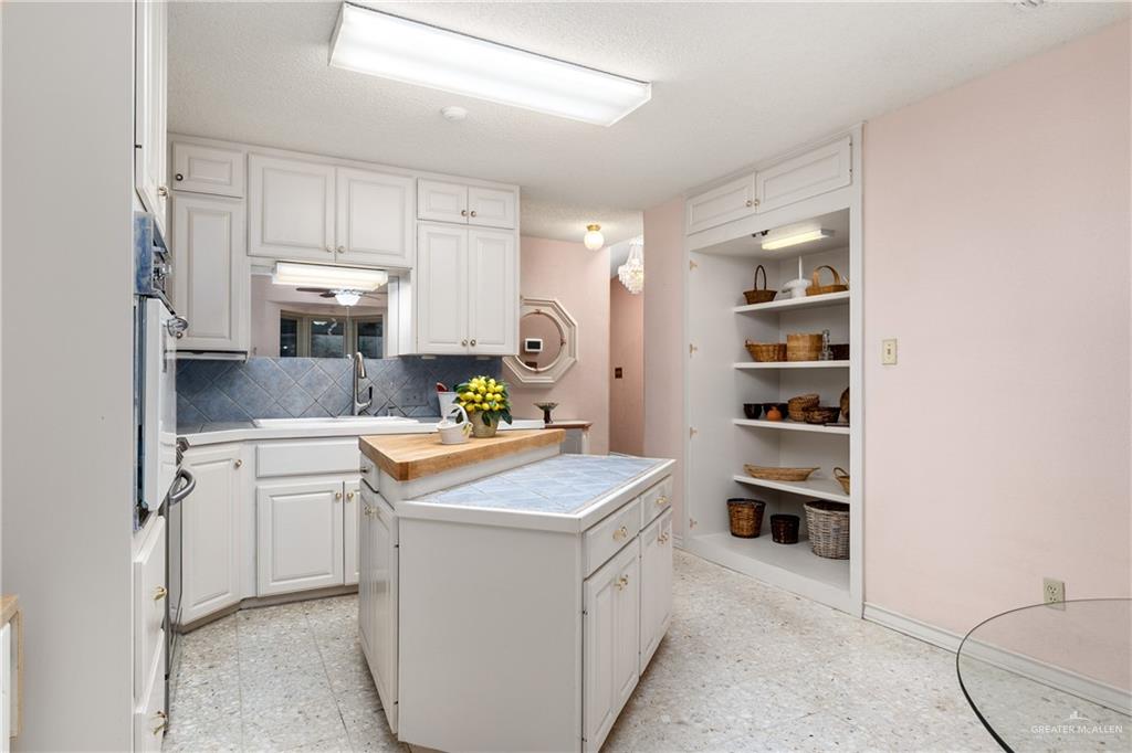 Photo 14 of 1401 Larkspur Avenue