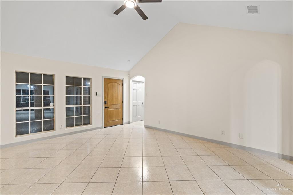 Photo 4 of 3008 Abbott Avenue