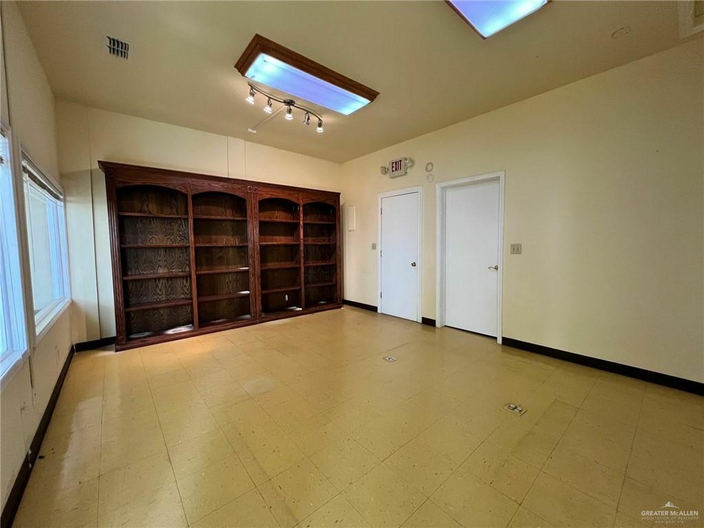 Photo 8 of 624 Saint Francis Street