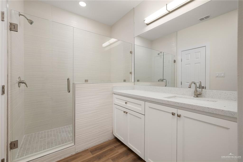 Photo 17 of 609 Onyx Avenue #2
