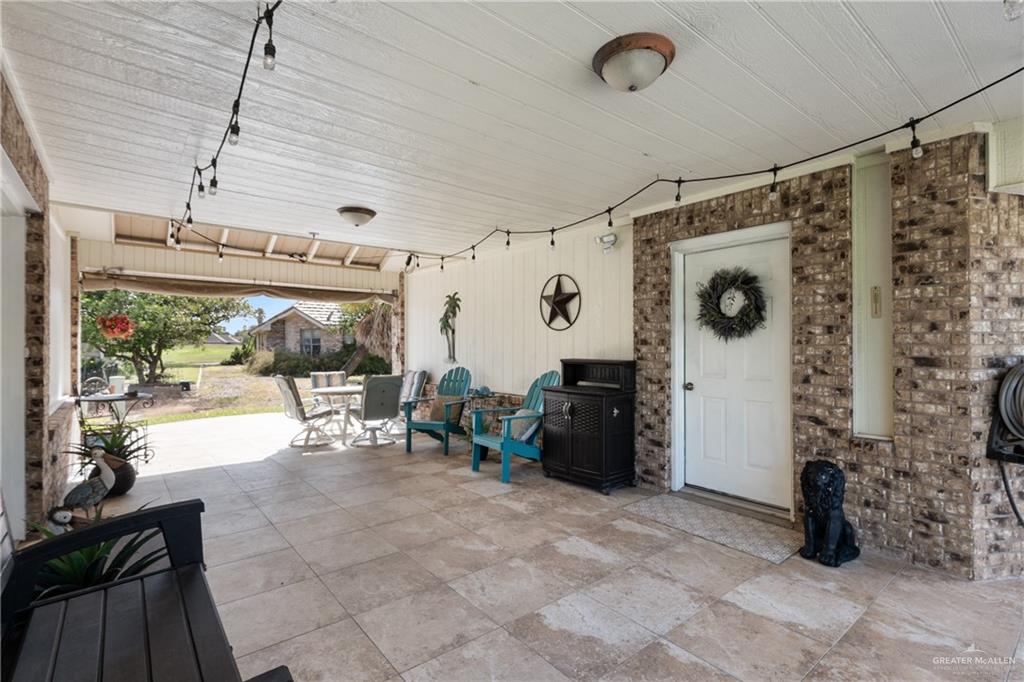 Photo 18 of 2732 Rhett Drive