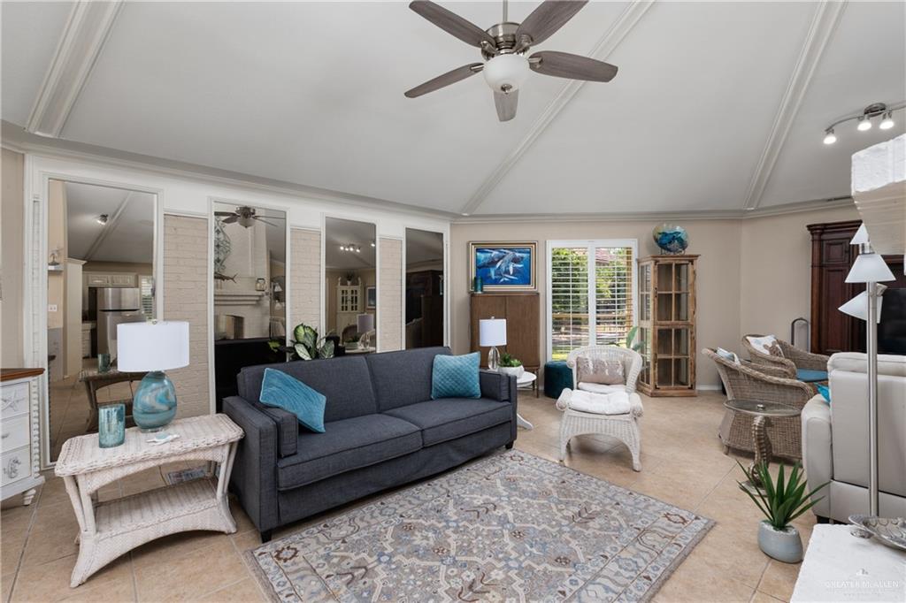 Photo 6 of 2732 Rhett Drive