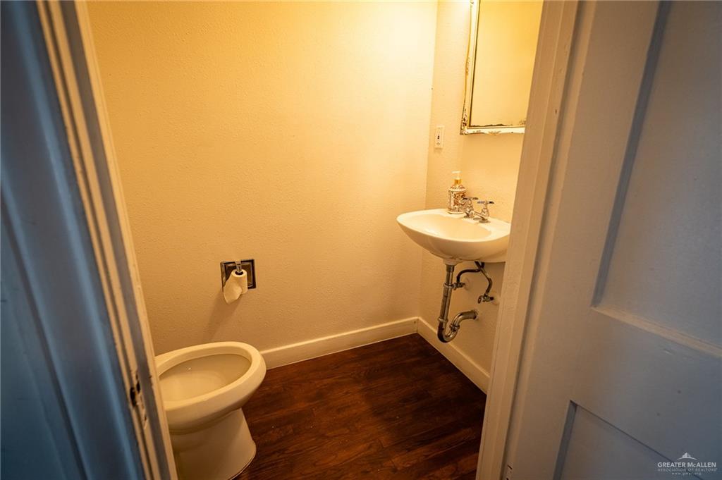 Photo 19 of 902 15th Street